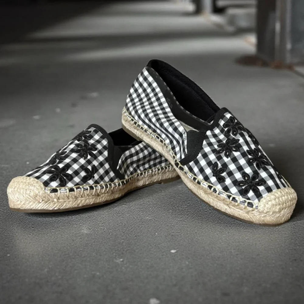 ISAAC MIZRAHI • Marilyn Shoes Espadrille